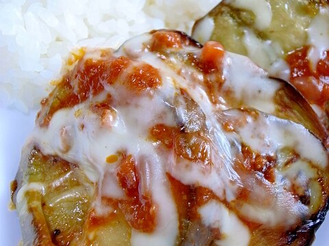 フライパン一つで簡単に★ナスとミートソースとチーズ